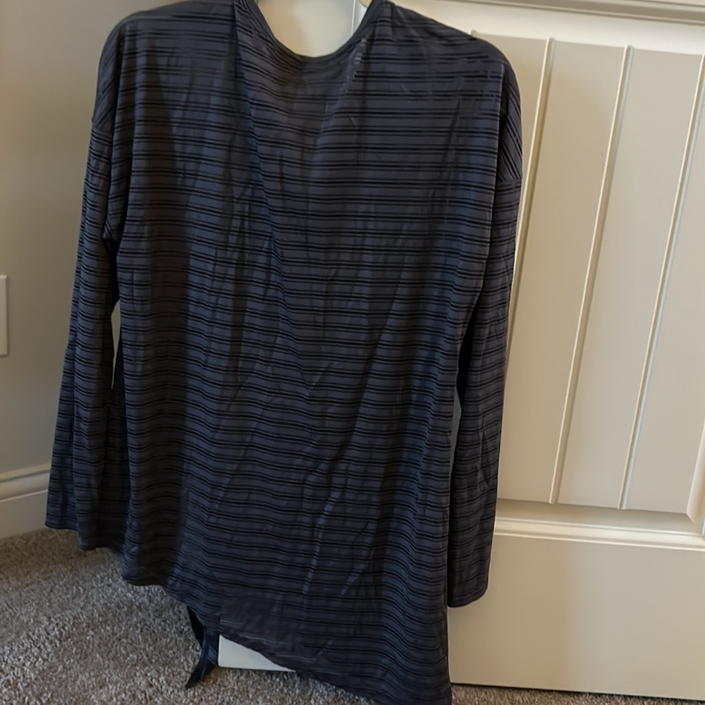 Lululemon Never Worn Really Cute!! - image 3